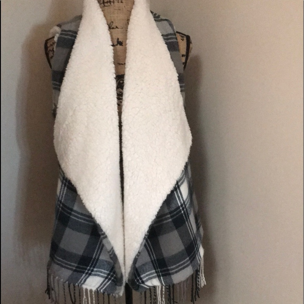 NWTS The Royal Standard Sheppar Vest ✅